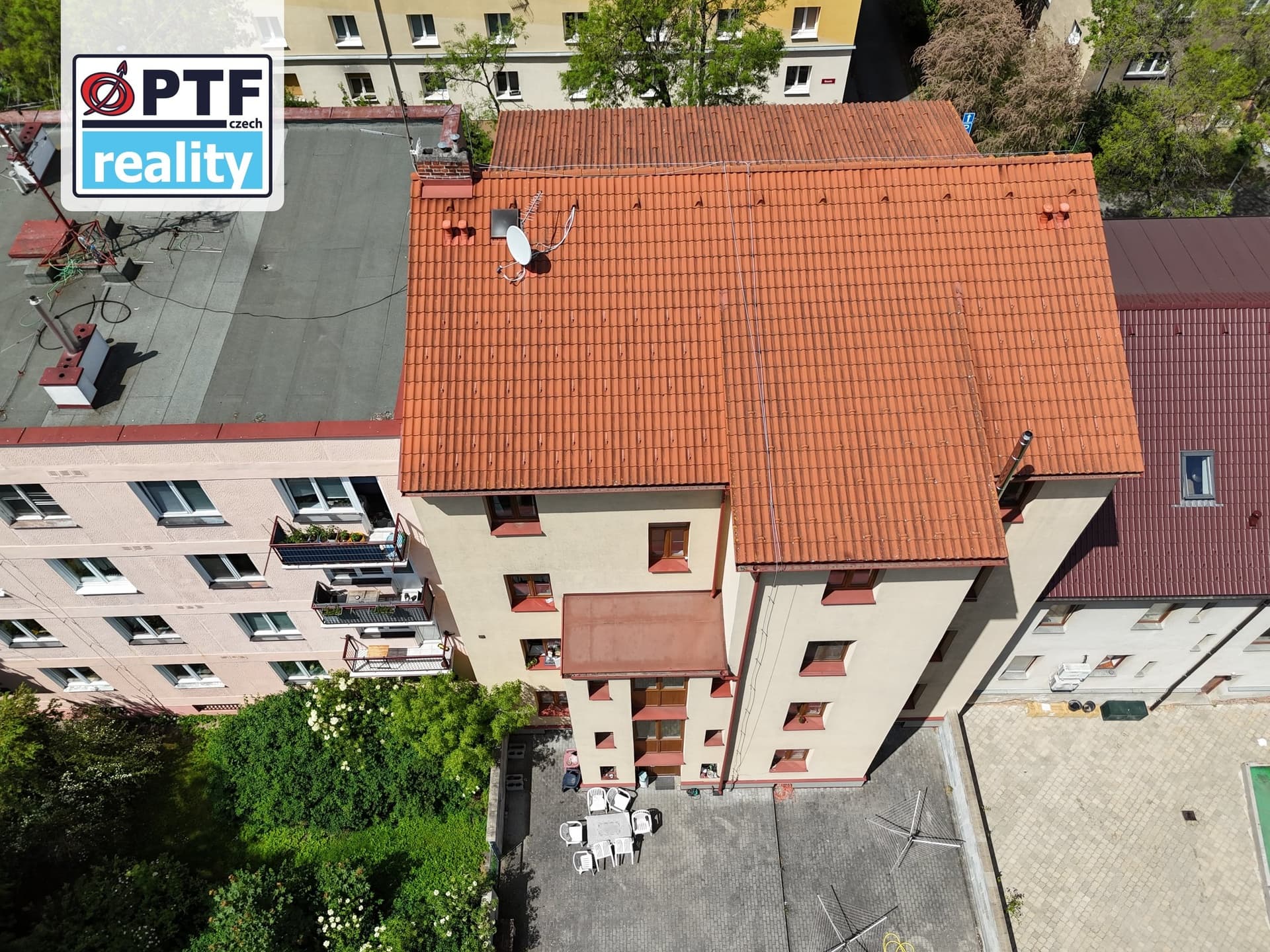 Prodej plně obsazeného činžovního domu se zahradou – Plzeň, Slovany (Blatenská ul.) — Plzeň (fotografie 23)