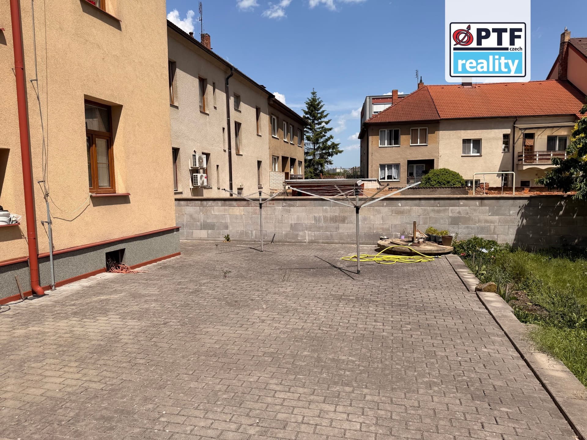 Prodej plně obsazeného činžovního domu se zahradou – Plzeň, Slovany (Blatenská ul.) — Plzeň (fotografie 27)