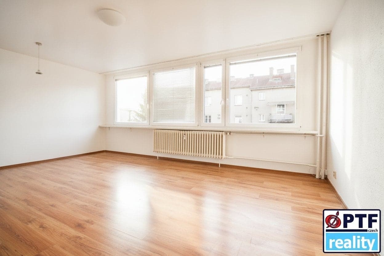 Pronájem světlého a prostorného bytu 3+kk (69 m²) – Zdice, ul. Havlíčkova — Zdice (fotografie 3)