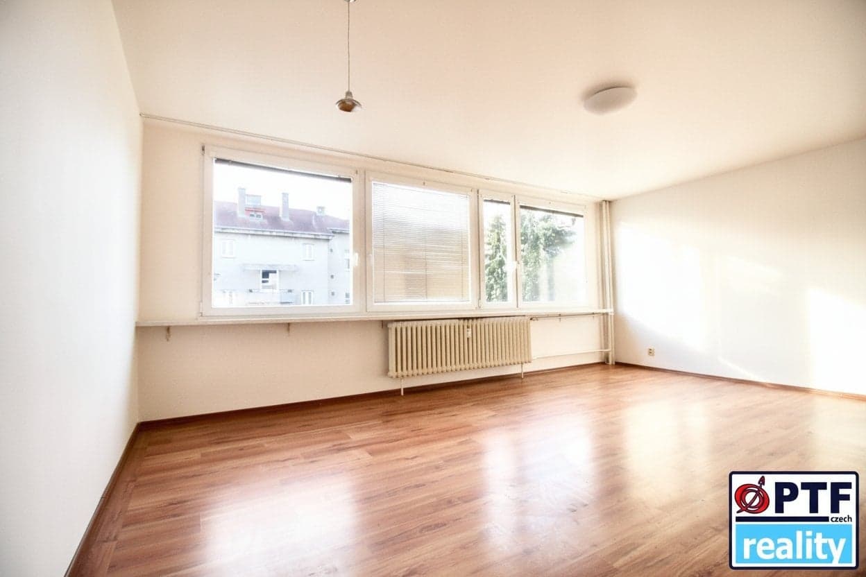 Pronájem světlého a prostorného bytu 3+kk (69 m²) – Zdice, ul. Havlíčkova — Zdice (fotografie 4)