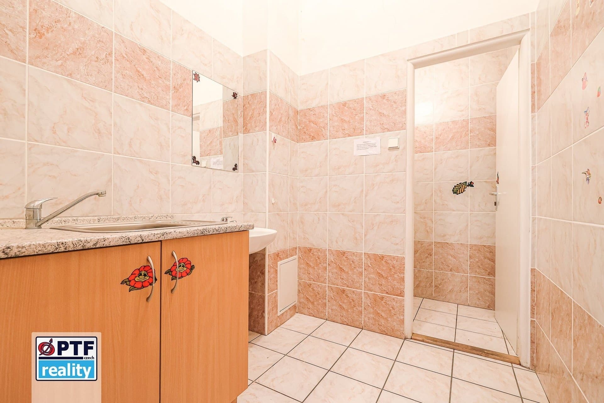 Pronájem dvou kanceláří (31 m²) v Plzni, ul. Na Roudné — Plzeň (fotografie 4)