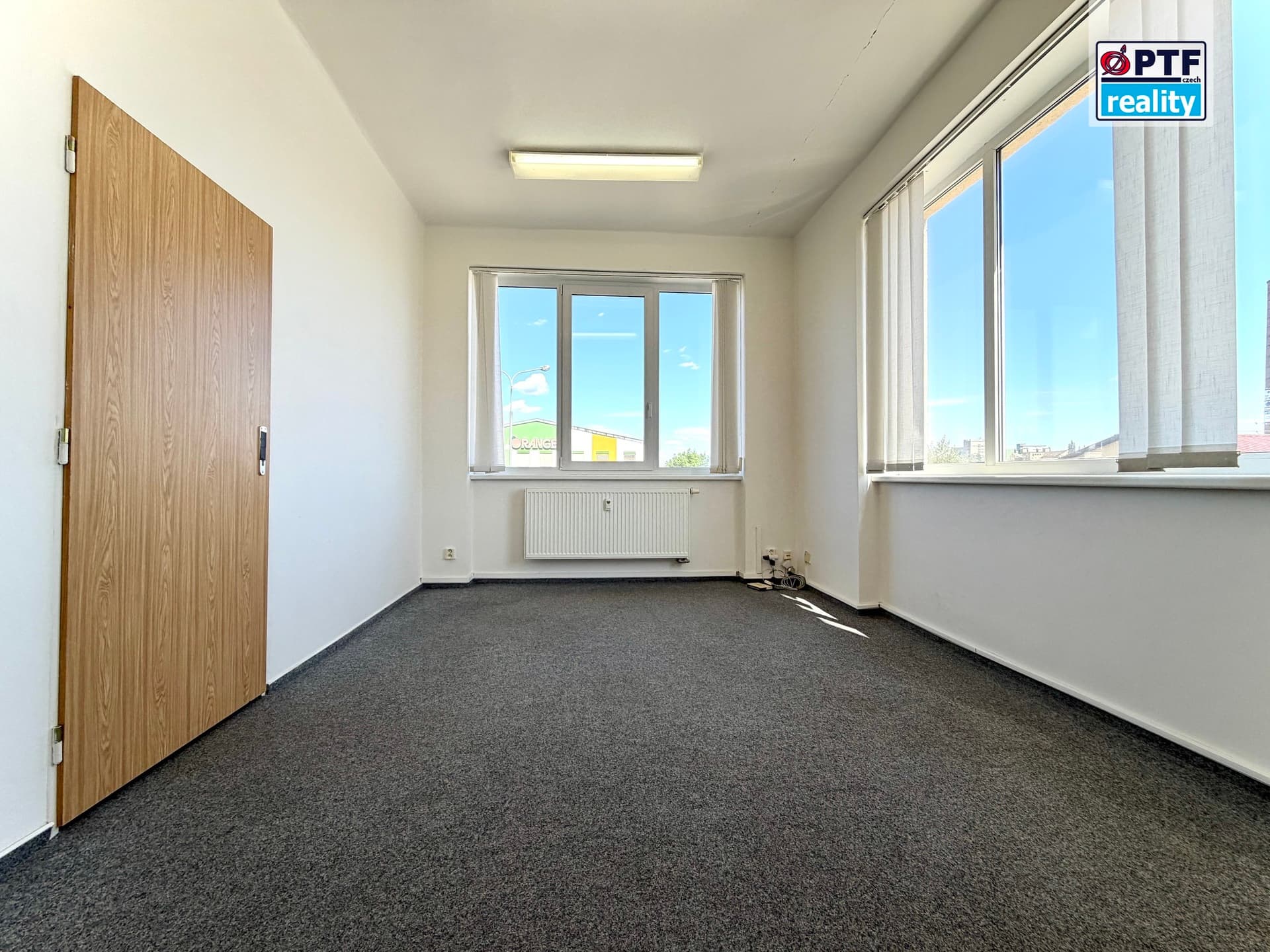 Pronájem dvou kanceláří (31 m²) v Plzni, ul. Na Roudné