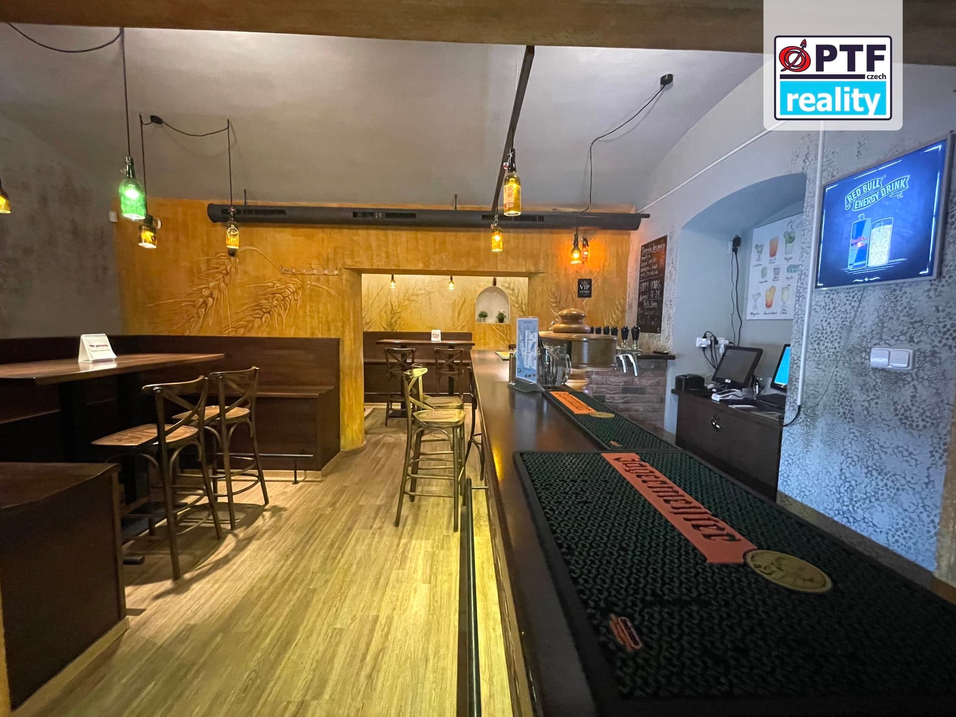 Pronájem zavedeného baru v centru, 102 m² - Plzeň — Plzeň (fotografie 2)