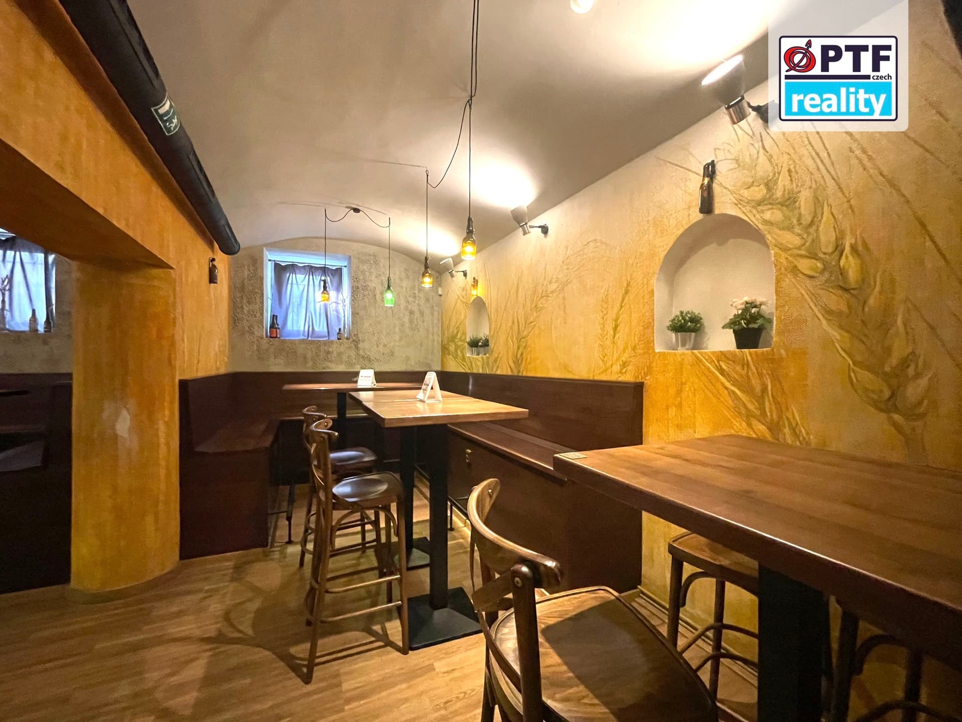 Pronájem zavedeného baru v centru, 102 m² - Plzeň — Plzeň (fotografie 4)