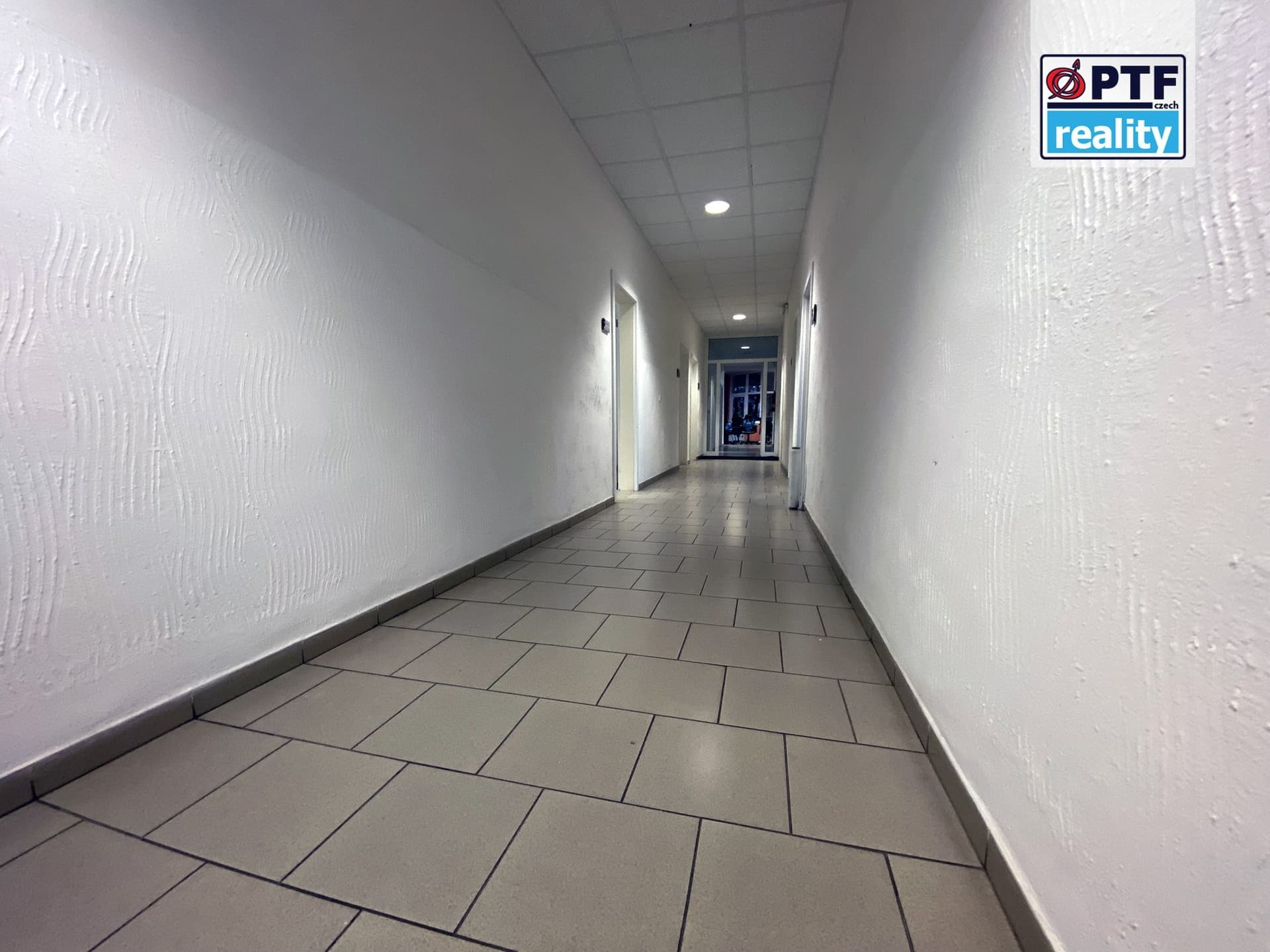 Pronájem kanceláře (17 m²) Plzeň-Skvrňany, ulice Domažlická — Plzeň (fotografie 6)